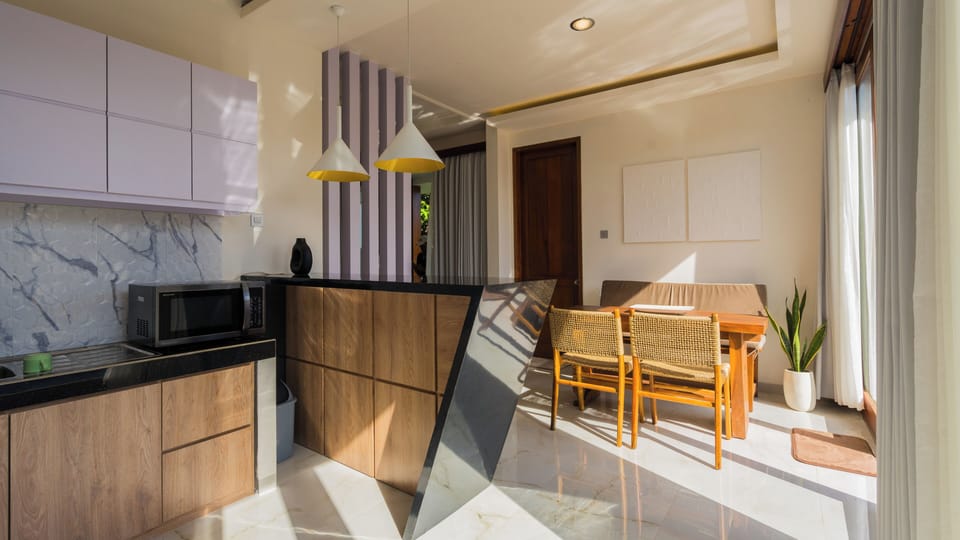 Deluxe Villa, Garden View | Private kitchen | Fridge, microwave, oven, cookware/dishes/utensils