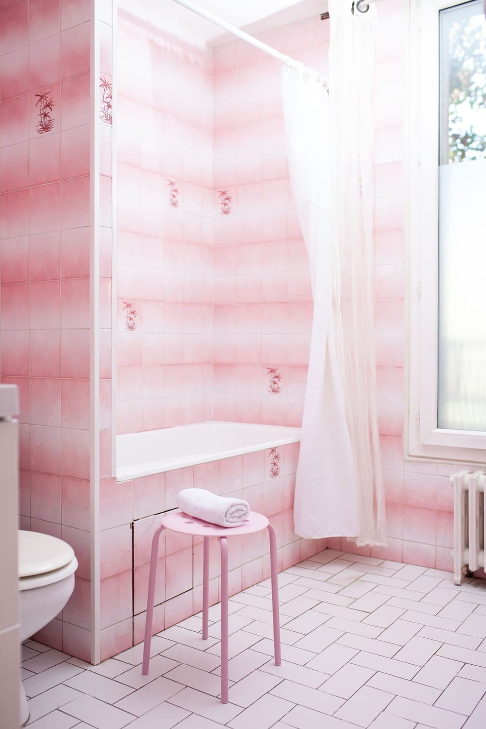 Superior Double Room | Bathroom | Free toiletries, hair dryer, towels