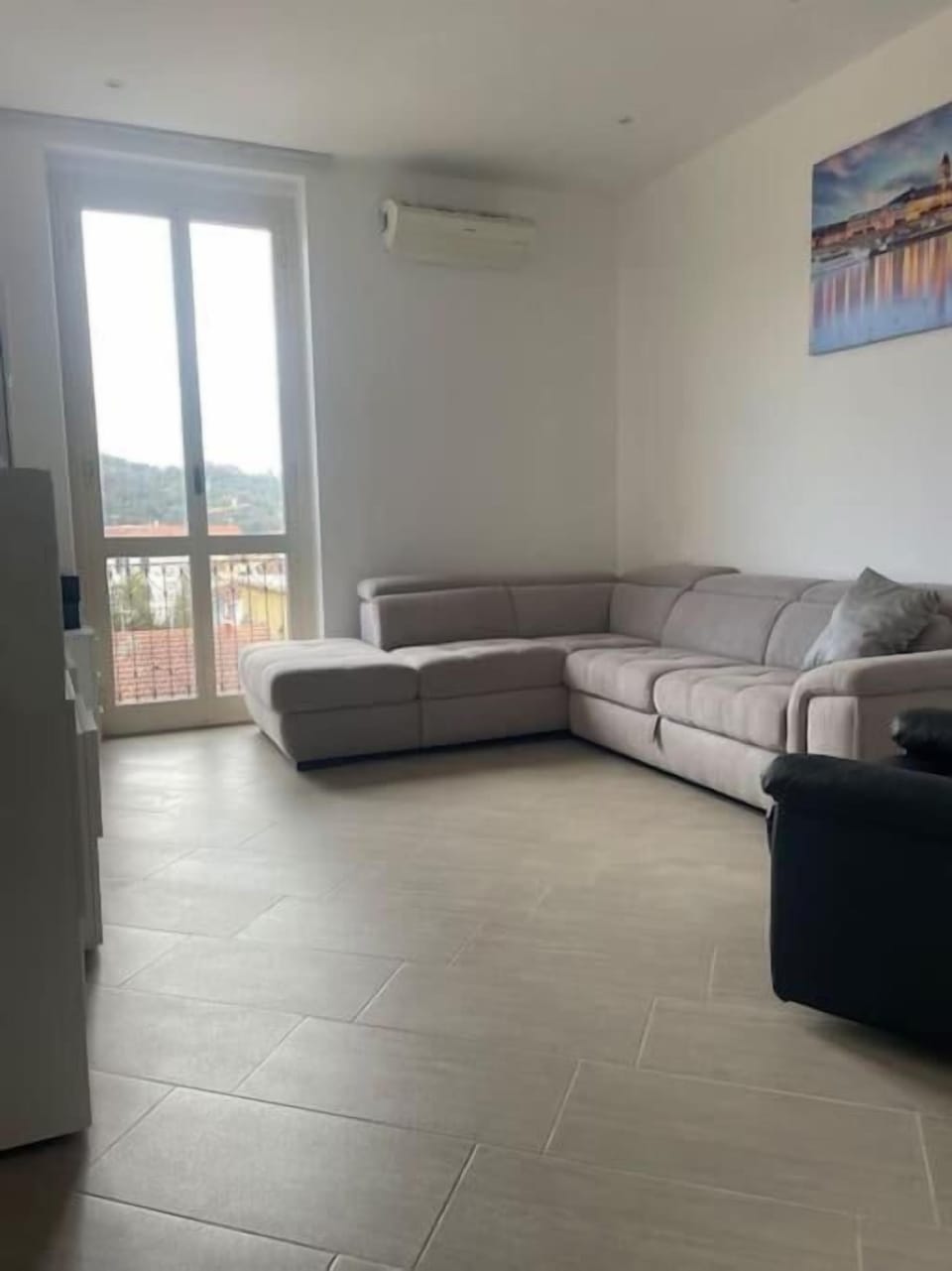 Apartment, 2 Bedrooms, Smoking, Balcony | Living room