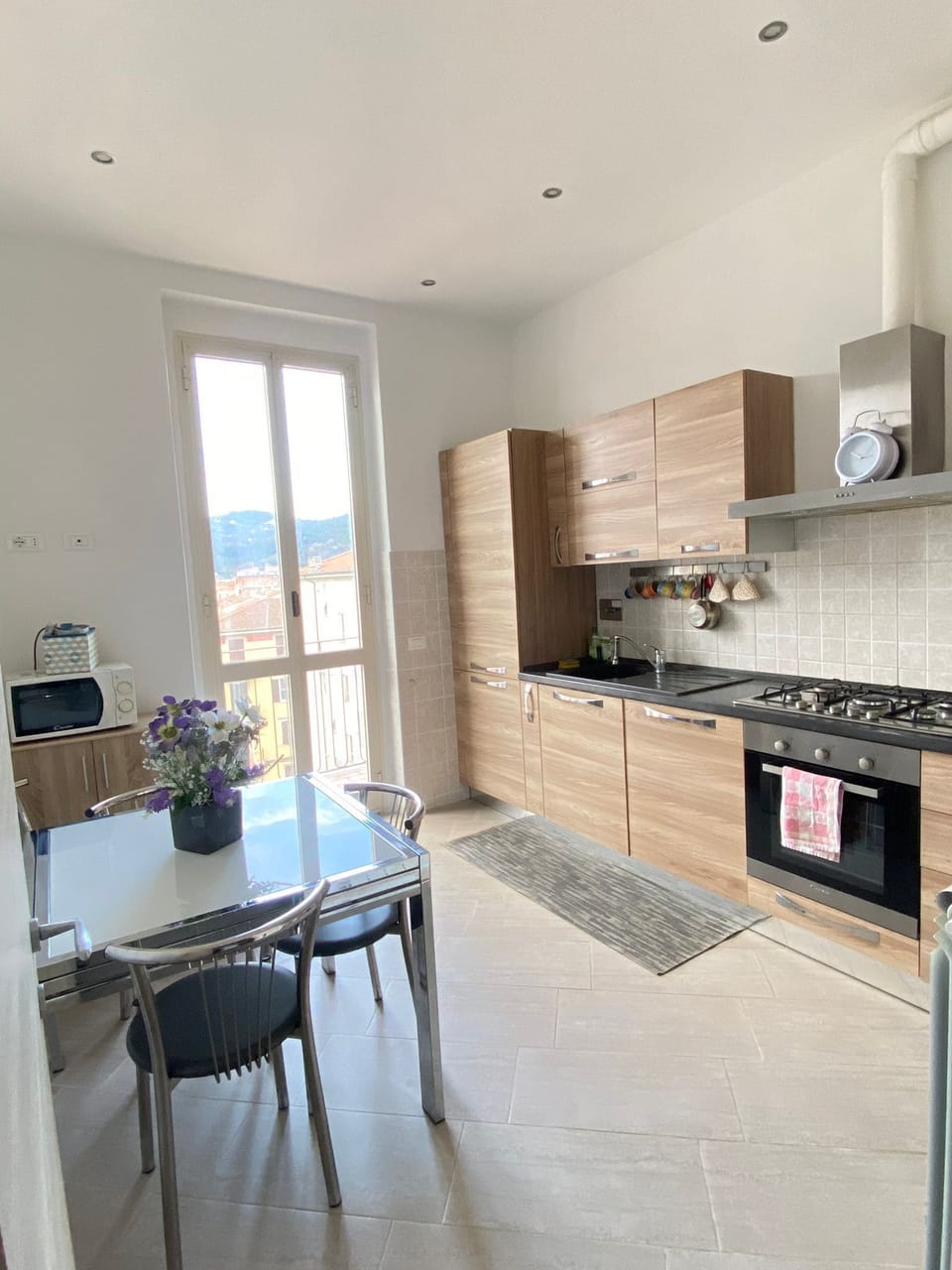 Apartment, 2 Bedrooms, Smoking, Balcony | Interior