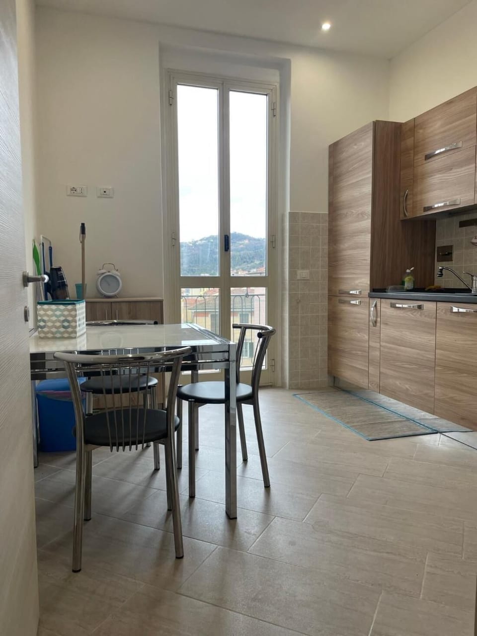 Apartment, 2 Bedrooms, Smoking, Balcony | Interior