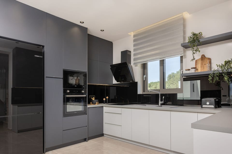 Comfort Villa, Balcony | 4 bedrooms, free WiFi