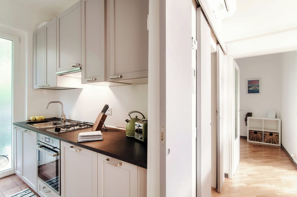 Condo, Lake View | Private kitchen | Full-size fridge, oven, stovetop, espresso maker