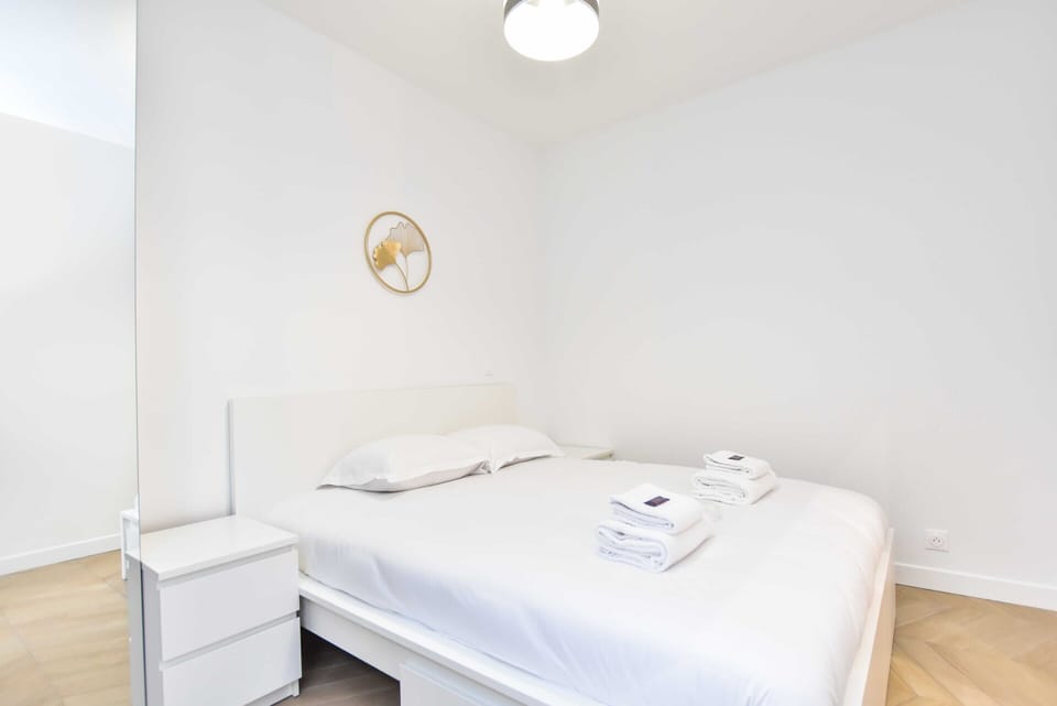 Apartment | 1 bedroom, laptop workspace, iron/ironing board, bed sheets