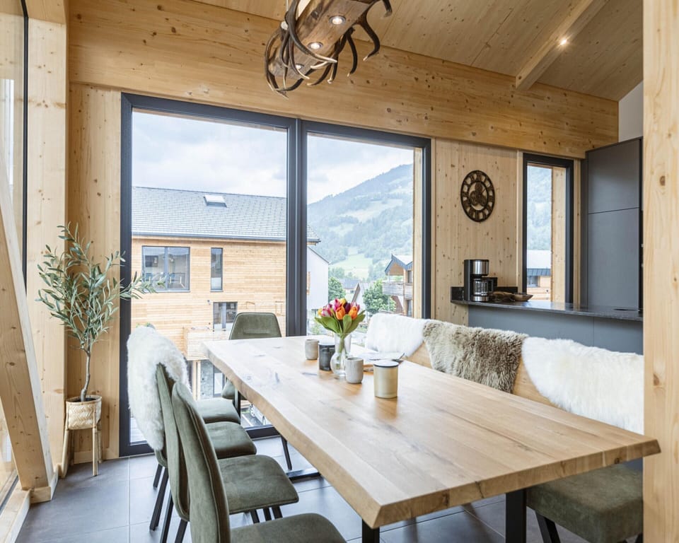 Apartment | Dining