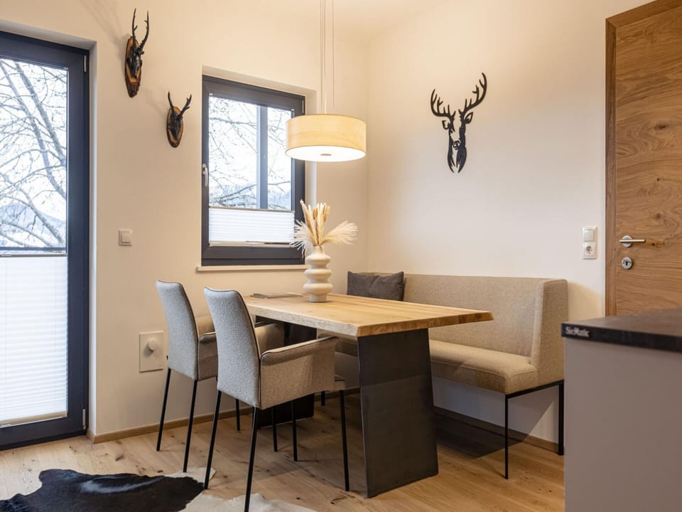 Apartment | Dining