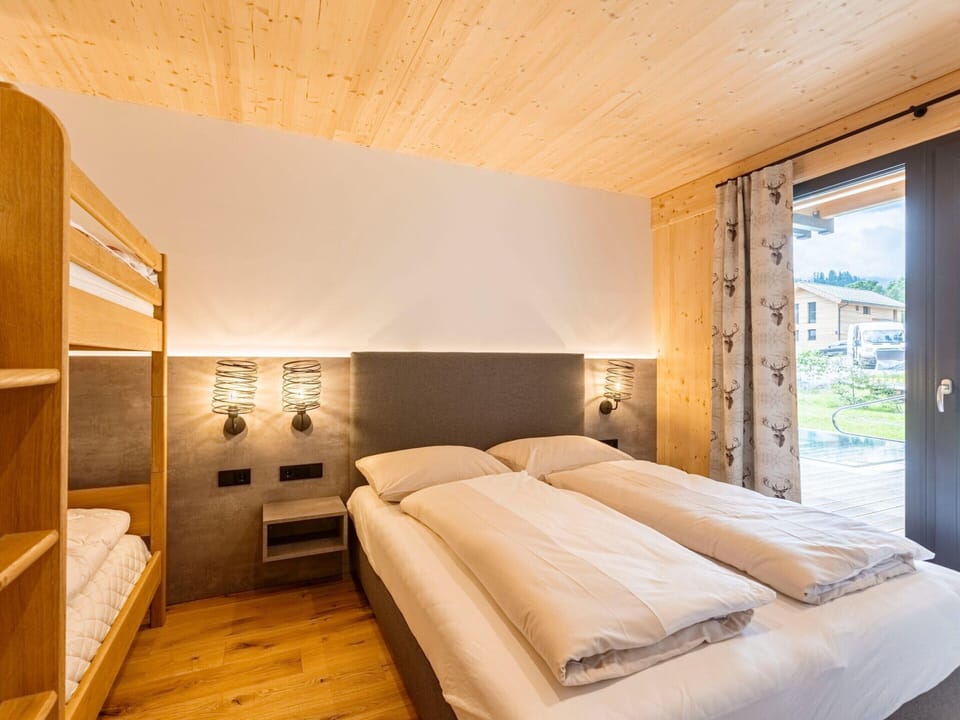 Apartment | 4 bedrooms, individually furnished, bed sheets