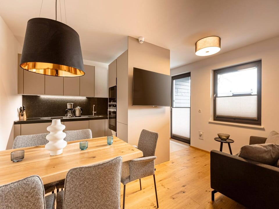 Apartment | Dining
