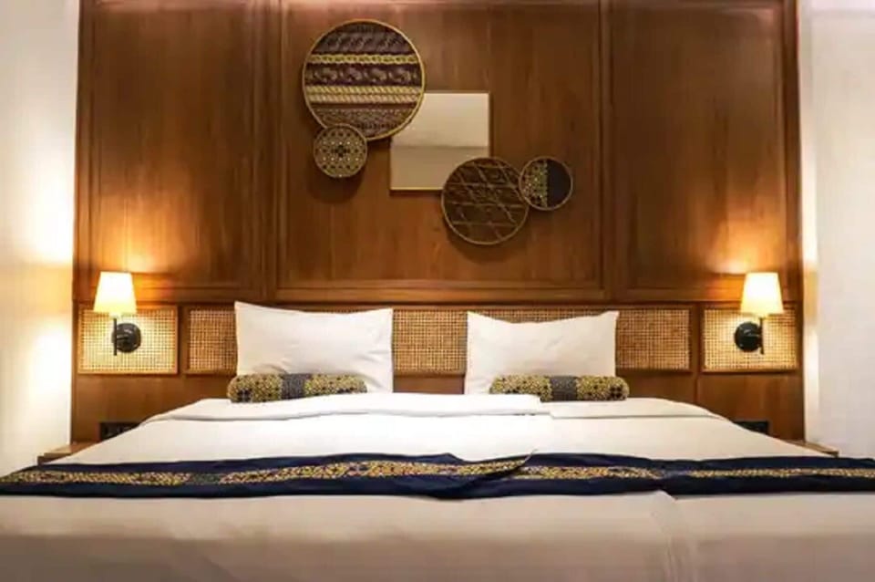 Minibar, in-room safe, desk, soundproofing