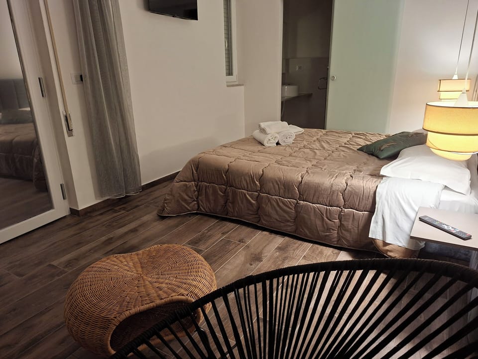 Premium Double Room, Private Bathroom, Hill View | Down comforters, desk, laptop workspace, blackout drapes