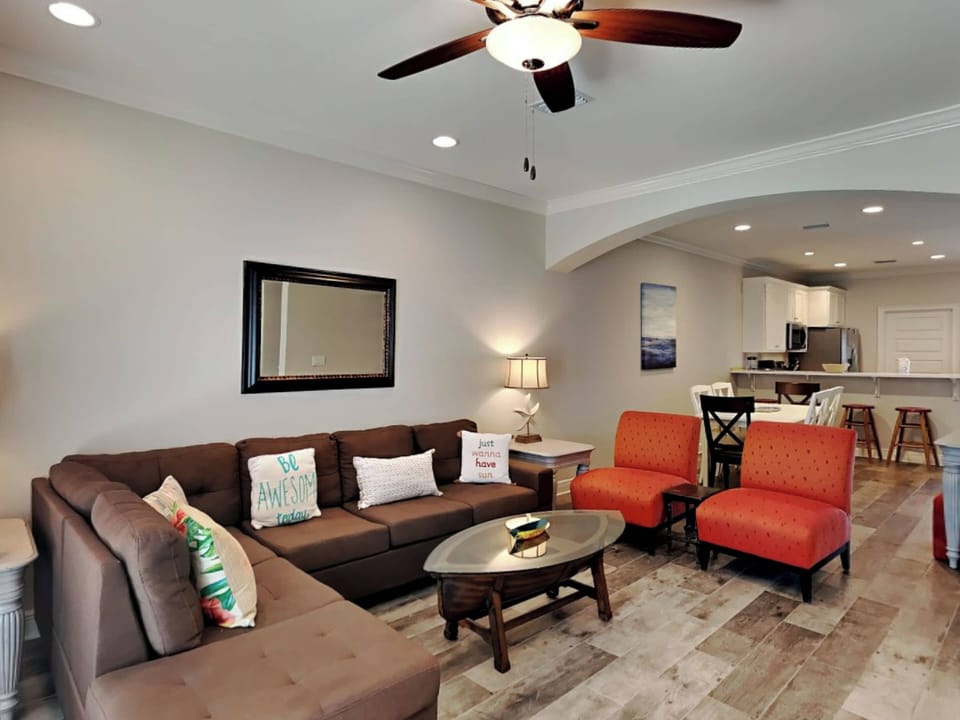 Studio (3 Bedrooms) | Property amenity