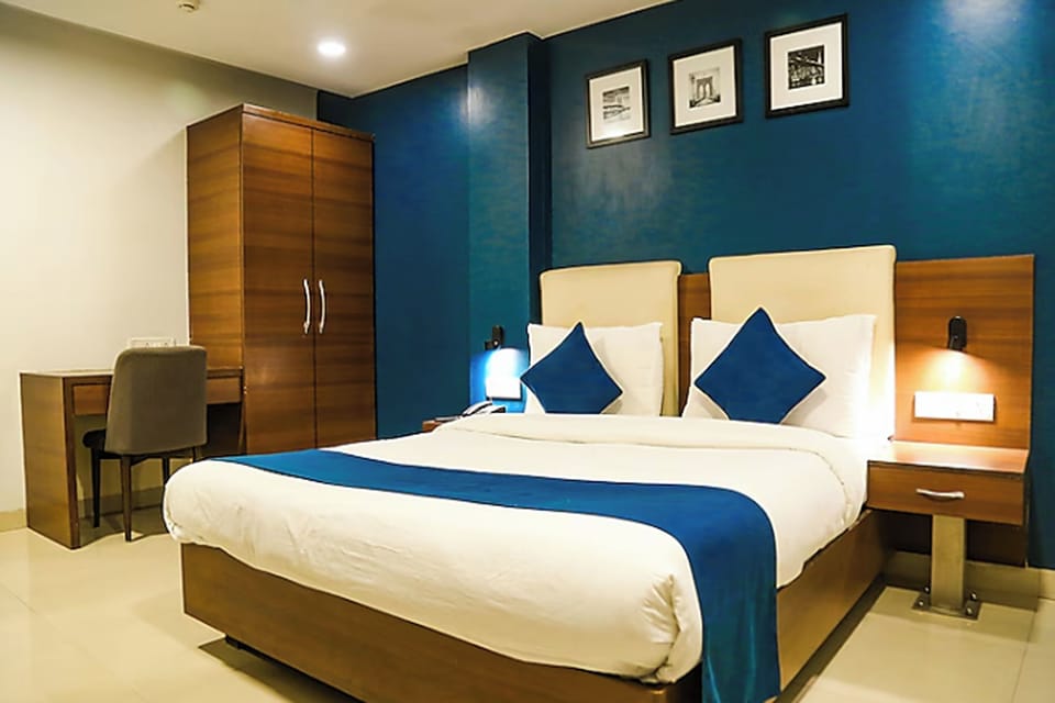 Deluxe Room | Premium bedding, individually furnished, desk, soundproofing
