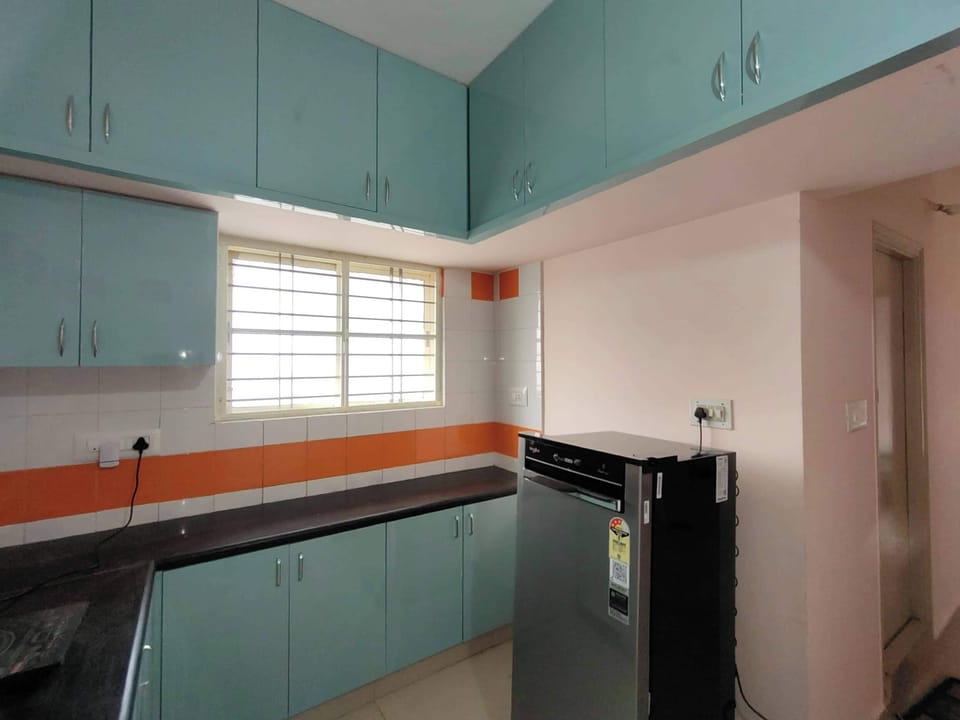Apartment | Private kitchen | Fridge, stovetop, electric kettle, cookware/dishes/utensils