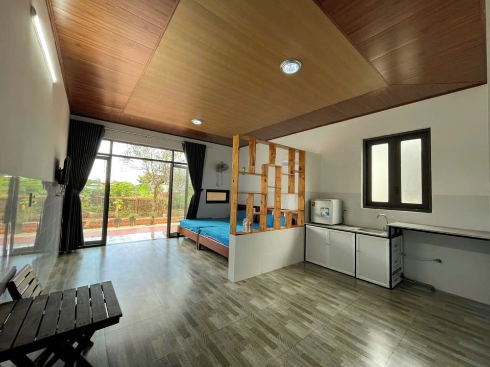 Superior Double Room, Garden View | WiFi (free)