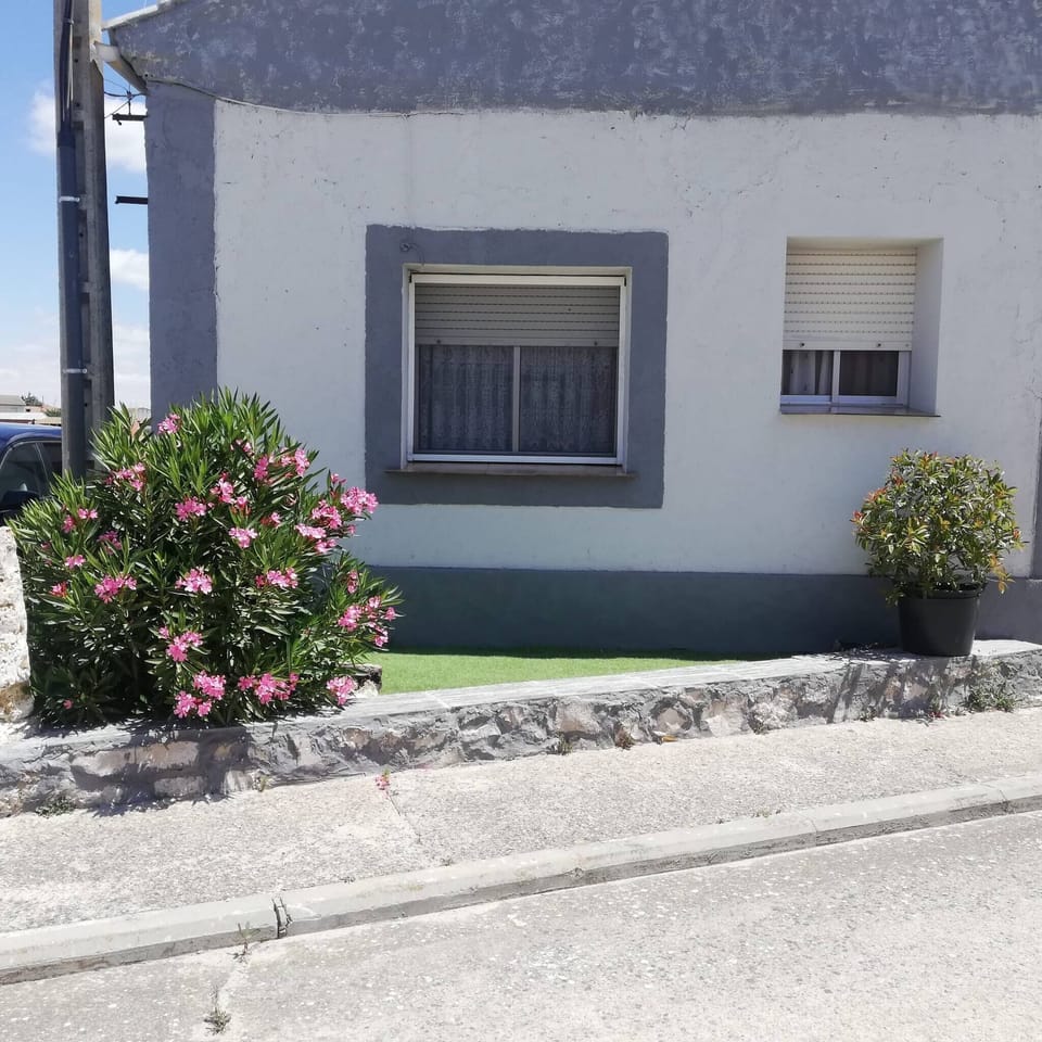 House, 3 Bedrooms, Smoking, Garden View | Floor plan