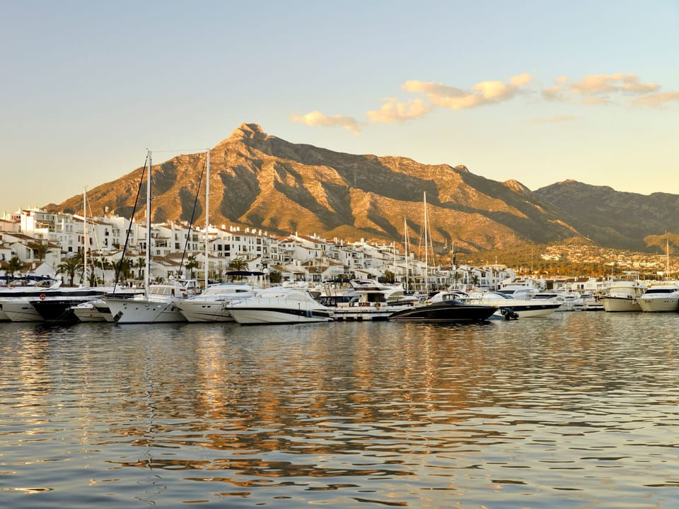 2 Bed Gf Apt Near Puerto Banus Apartment in Marbella