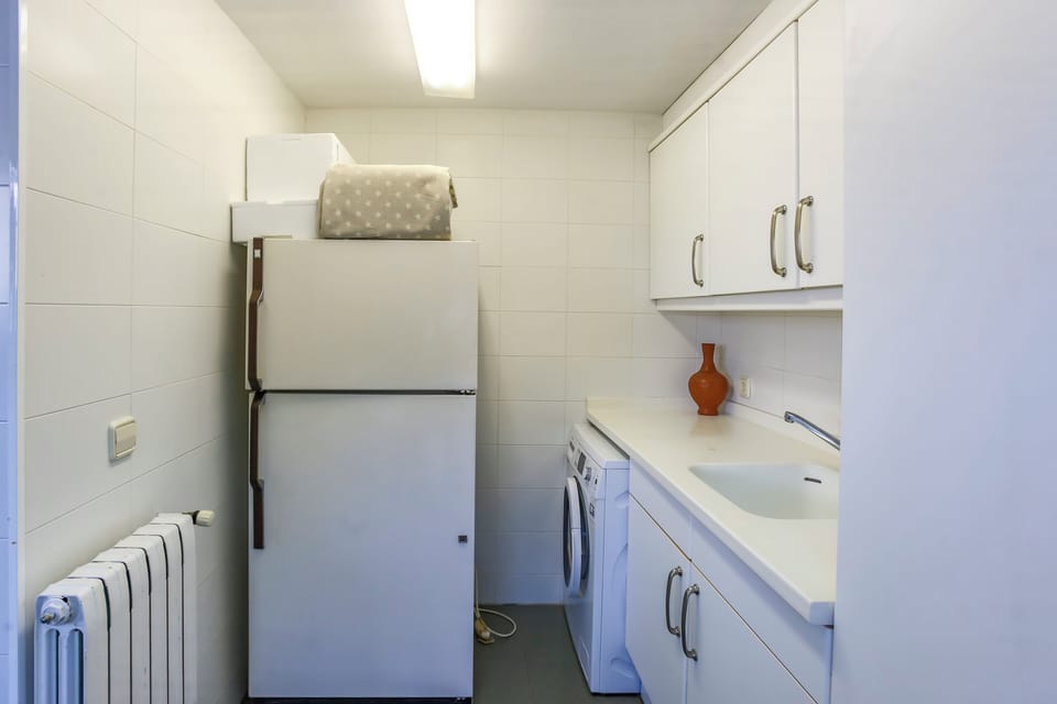 House, 5 Bedrooms, Smoking, Private Pool | Private kitchen