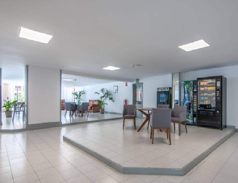 Apartment, 1 Bedroom, Balcony, Ocean View | Dining
