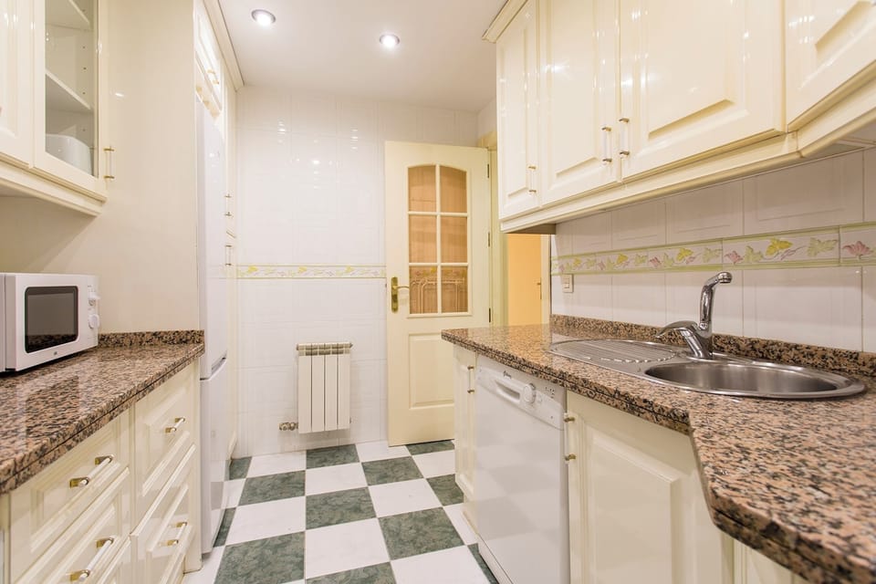 Apartment, 2 Bedrooms | Interior