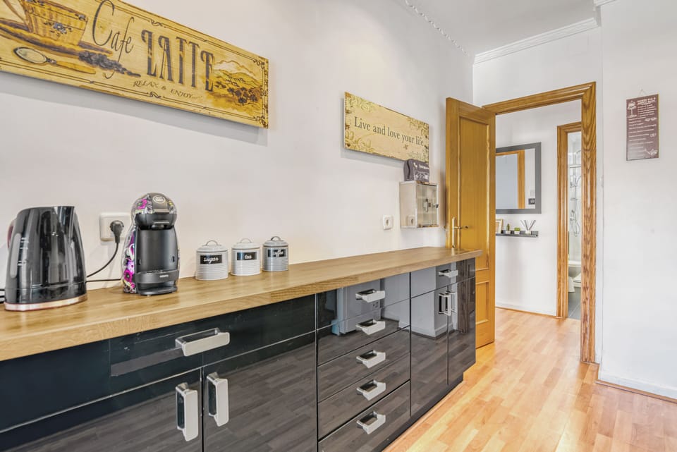 Apartment, 2 Bedrooms, Smoking, Balcony | Interior
