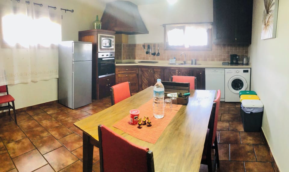 House, 2 Bedrooms, Terrace, Garden View | Interior