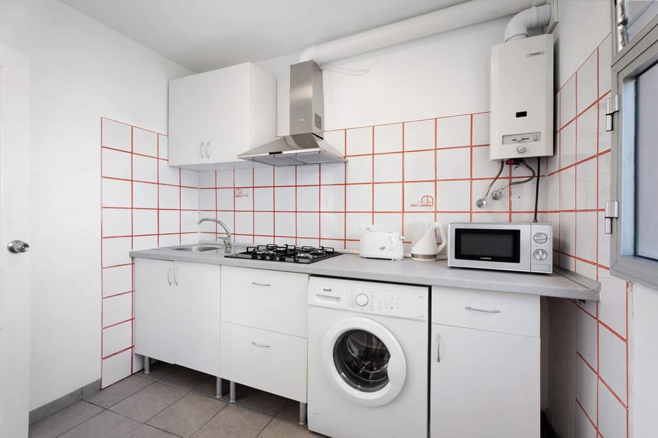 Apartment, 1 Bedroom, Balcony, City View | Interior