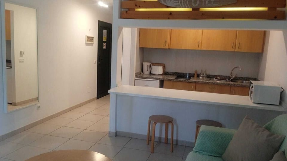 Apartment, Smoking, Balcony | Interior
