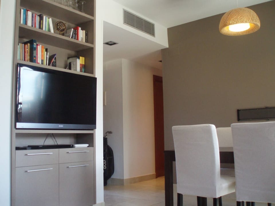 House, 2 Bedrooms, Balcony, Garden View | Interior