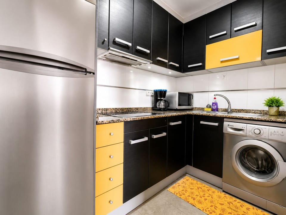Apartment, 1 Bedroom, Smoking, Balcony | Private kitchen