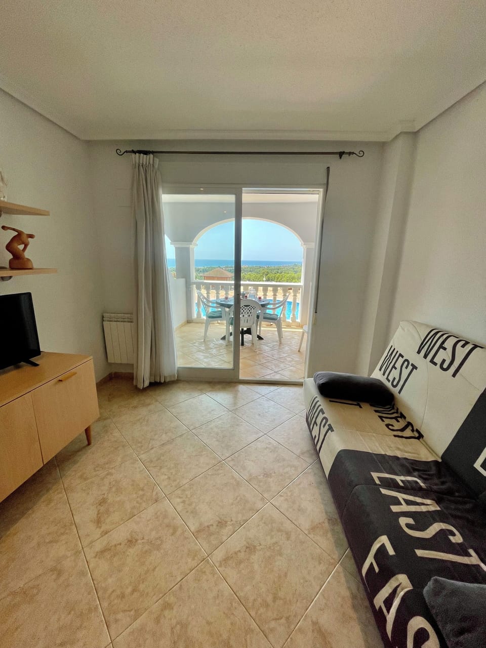 Apartment, 2 Bedrooms, Smoking | Living area