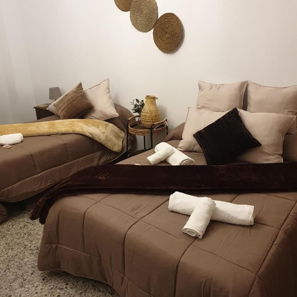 Room, 3 Bedrooms, Balcony, City View | 3 bedrooms