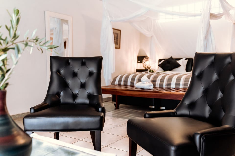 Deluxe Double or Twin Room | Individually decorated, bed sheets