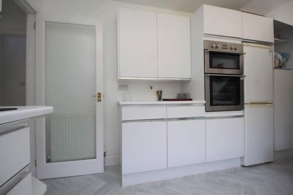 Traditional Apartment, 3 Bedrooms, Sea View, Beachfront | Private kitchen | Coffee/tea maker, electric kettle, dining tables