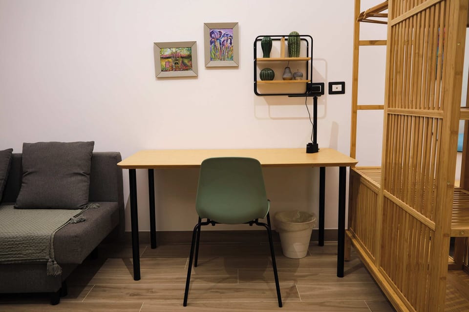 Comfort House, Kitchenette | Living area | Flat-screen TV
