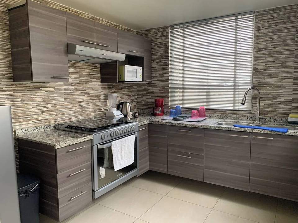 House, 2 Bedrooms, Smoking, Balcony | Interior