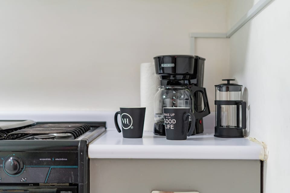Apartment, 4 Bedrooms | Private kitchen | Toaster, blender