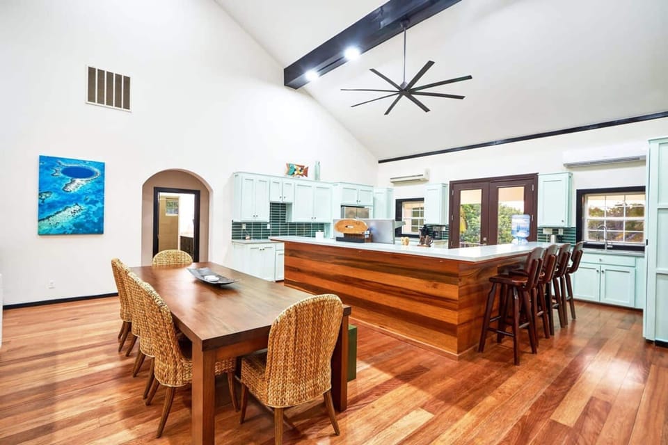 House | 6 bedrooms