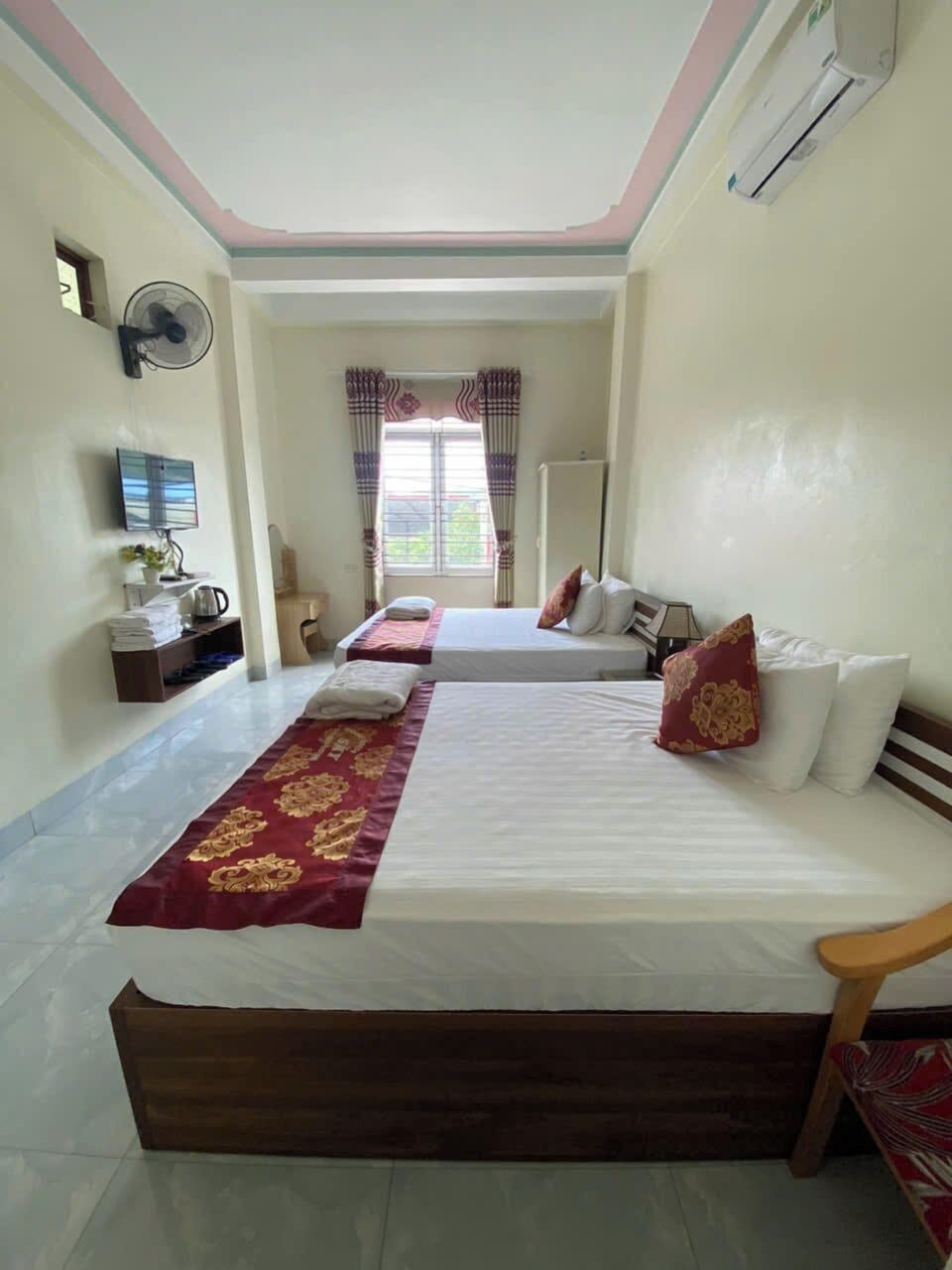 Standard Quadruple Room, Garden View | Iron/ironing board, free WiFi