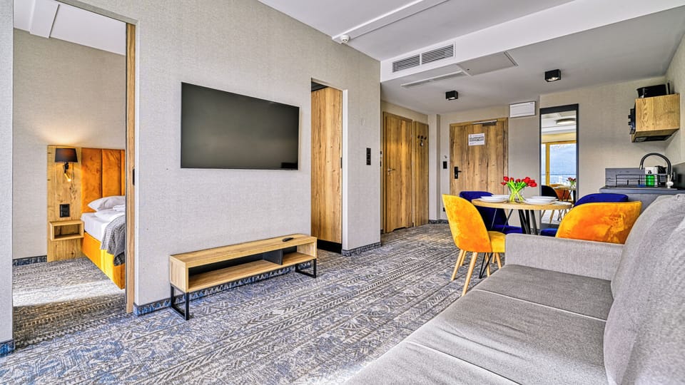 Apartment (1209) | Living area | Flat-screen TV