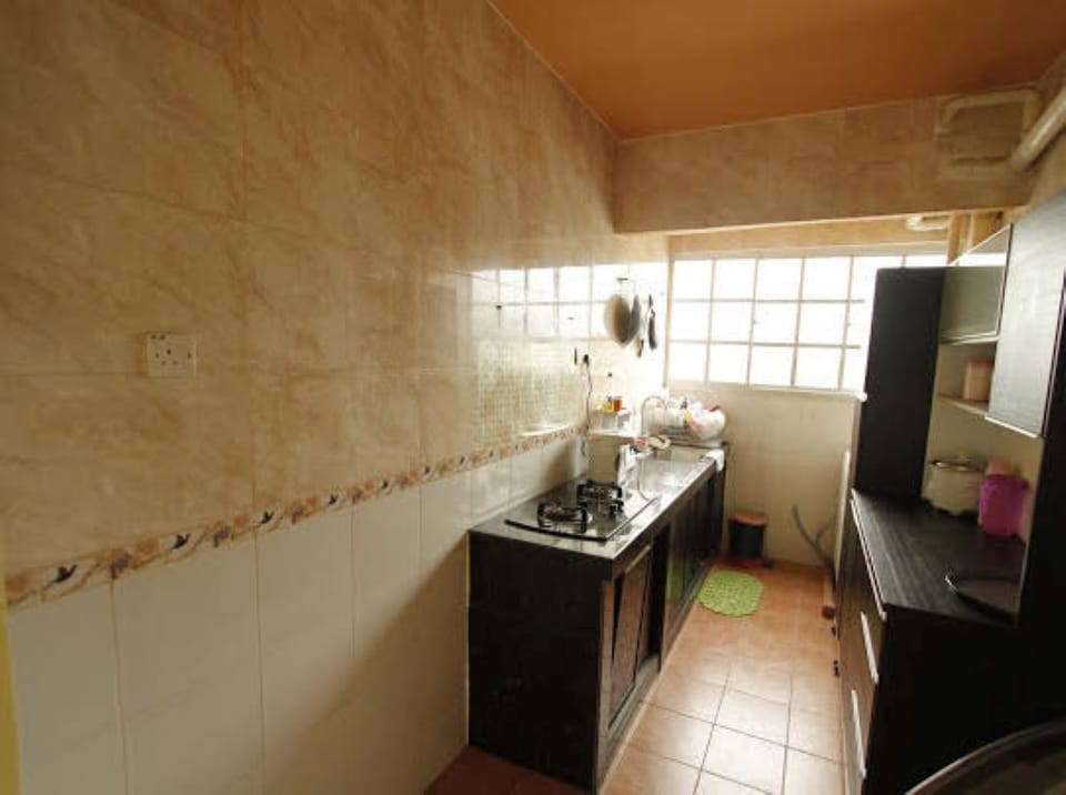 Apartment, Balcony, City View | Private kitchen | Electric kettle