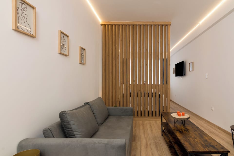 Apartment | Living area | Flat-screen TV