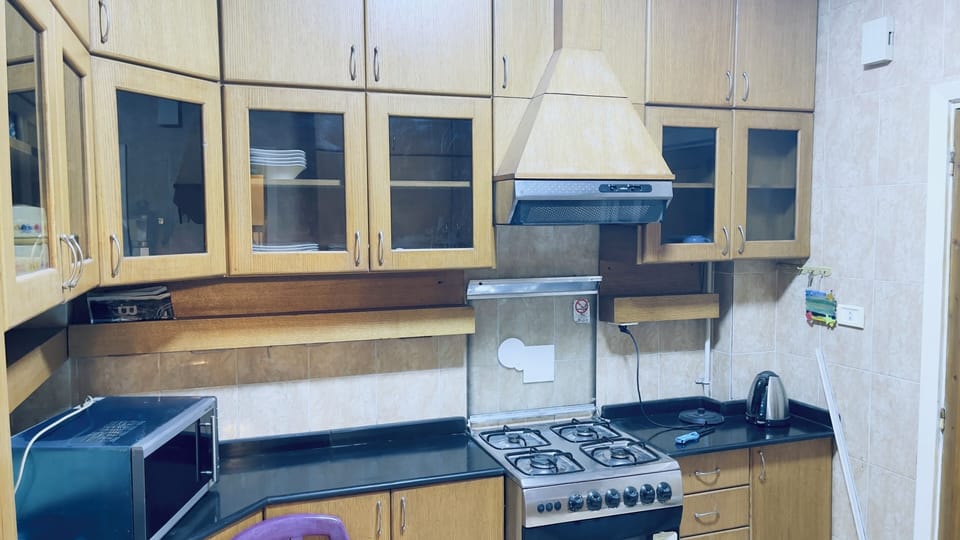 Deluxe House, 3 Bedrooms | Private kitchen | Fridge, microwave, oven, blender