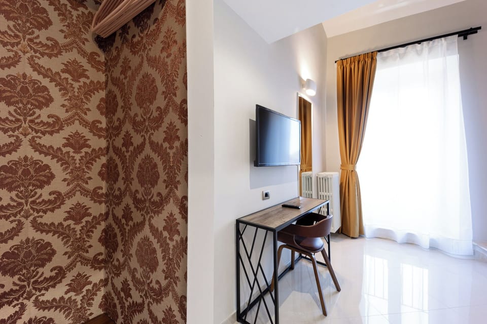 Elite Double Room, City View | Hypo-allergenic bedding available, minibar (free items), in-room safe