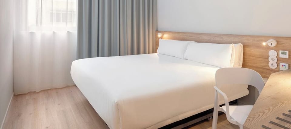 Double Room | Desk, laptop workspace, free WiFi