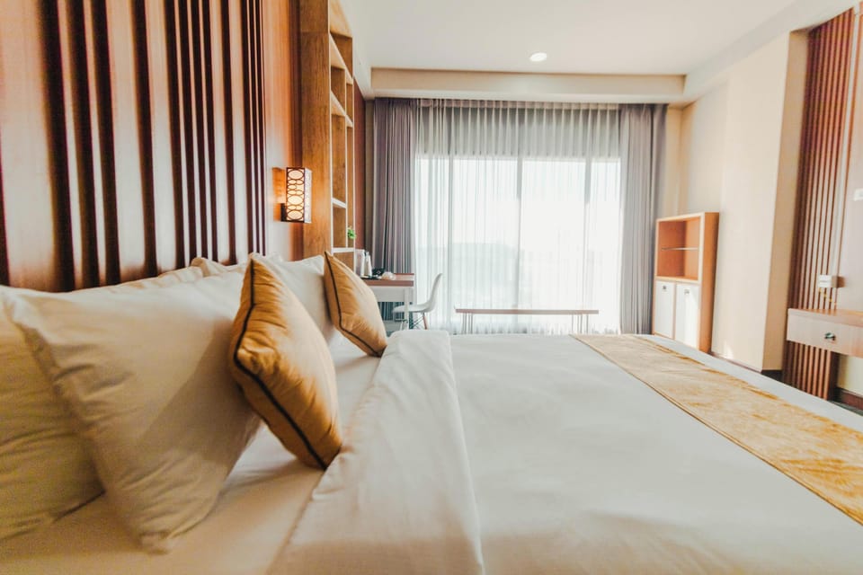 Family Suite | Minibar, bed sheets
