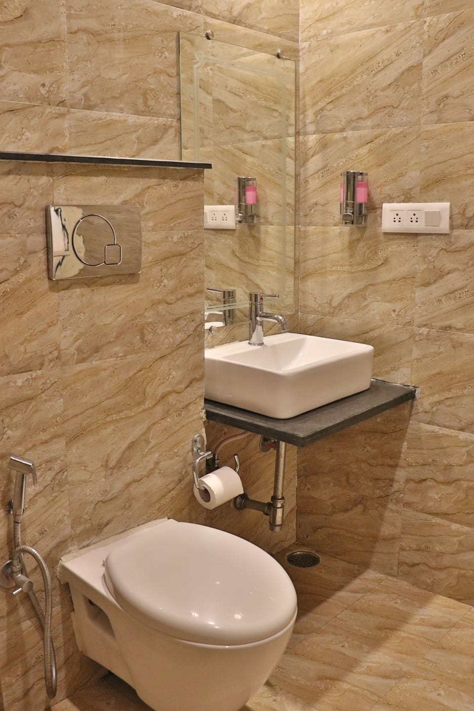 Deluxe Double Room, Mountain View | Bathroom | Shower, towels, soap, shampoo