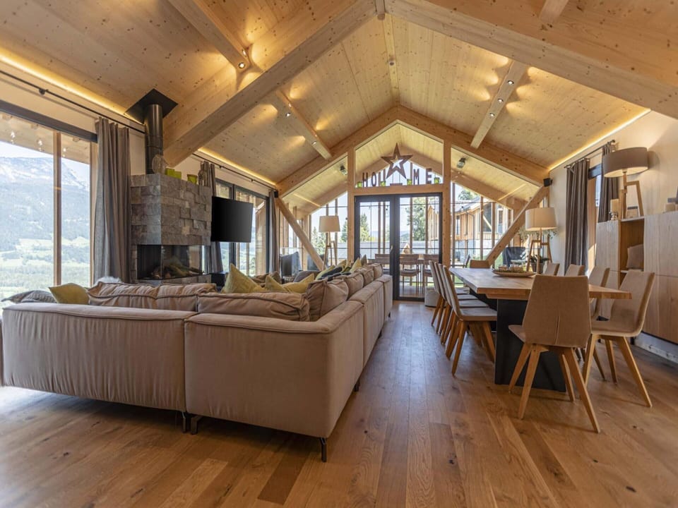 Chalet | Dining