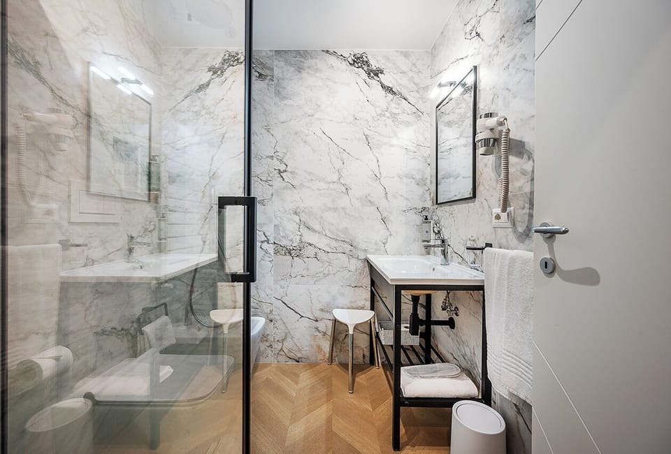 Panoramic Double or Twin Room, Balcony | Bathroom | Shower, free toiletries, hair dryer, slippers