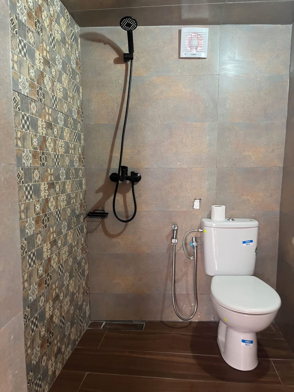 Comfort Quadruple Room, 4 Bedrooms, Terrace, City View | Bathroom | Shower, rainfall showerhead, hair dryer (on request), soap