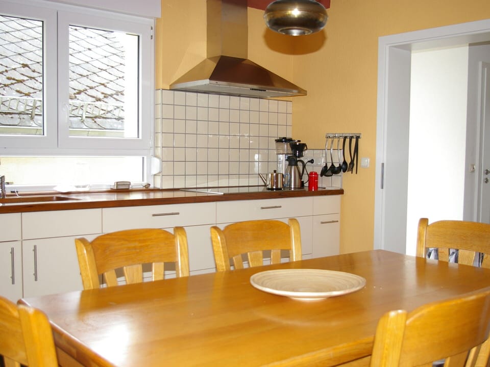 Classic House, 3 Bedrooms | Private kitchen | Fridge, microwave, oven, dishwasher